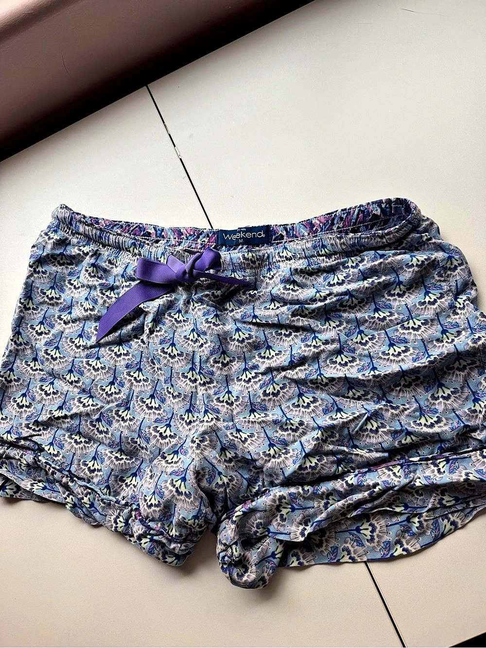Weekend Floral Shorts in Blue & Purple Size Medium Like New